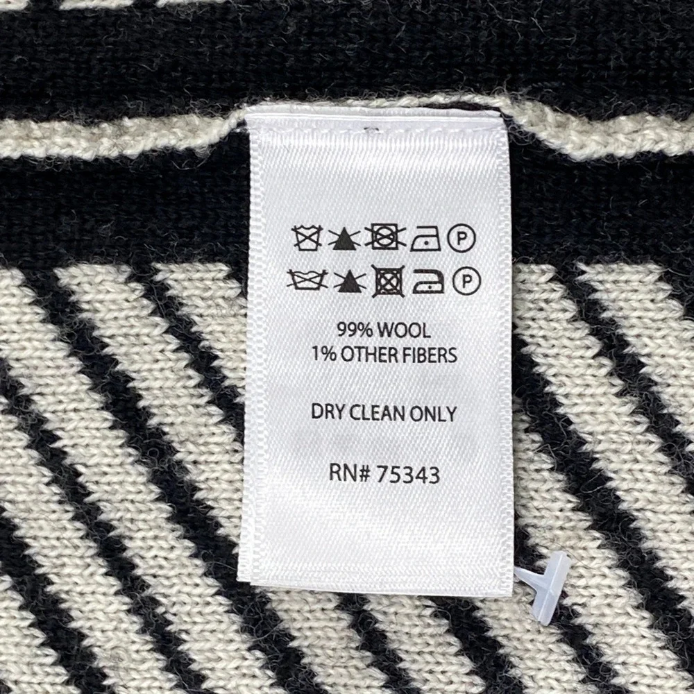 Adrienne Vittadini Black White Herringbone Knit Shawl‎ Cape Poncho Wool Blend M